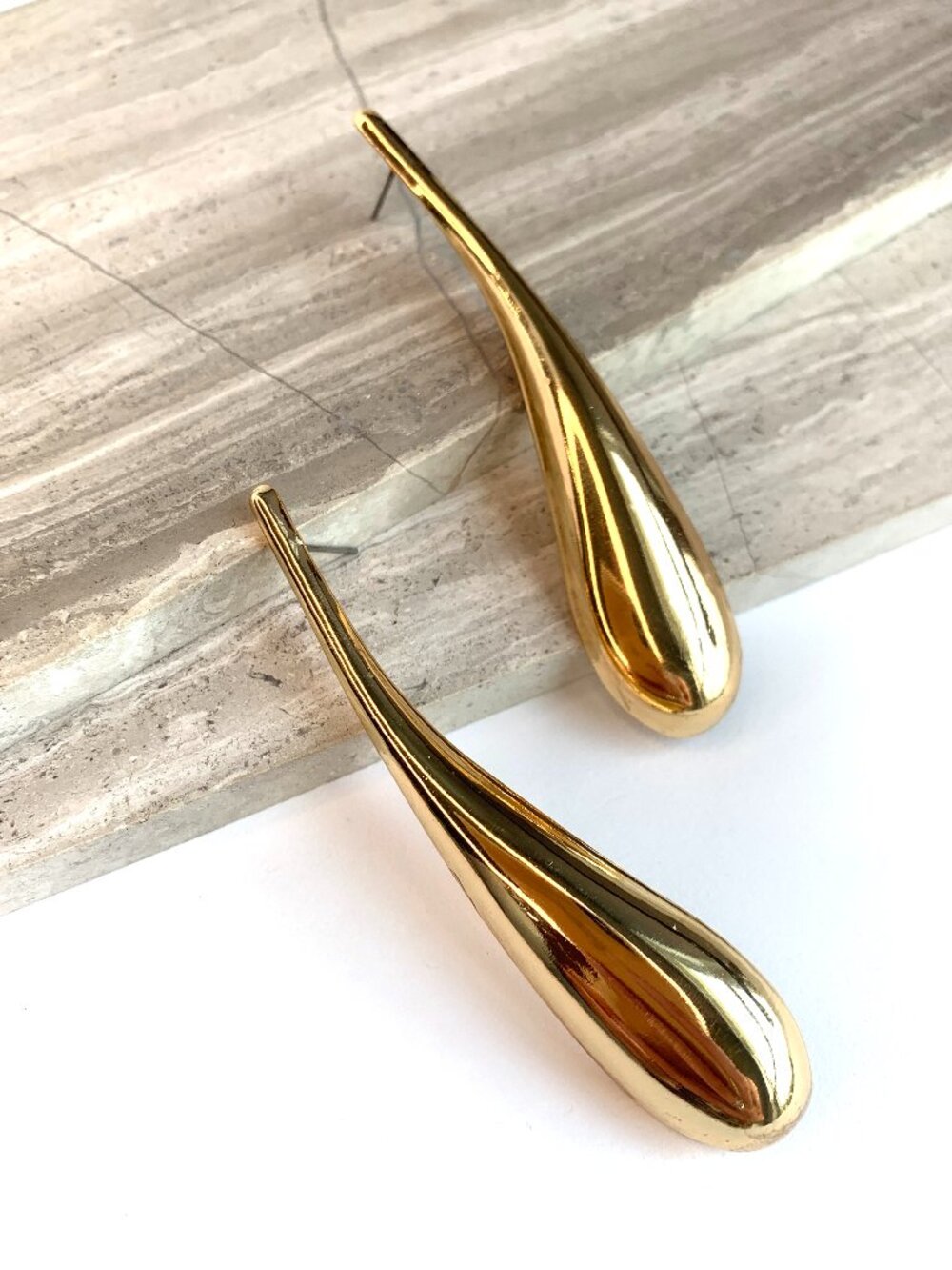 NEW~ Anthropologie Long Gold Droplet Earrings